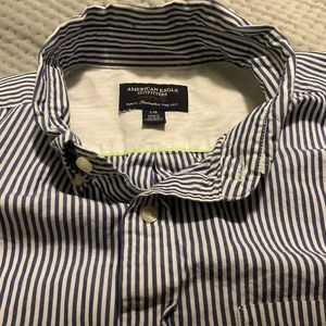 American Eagle large athletic fit EUC